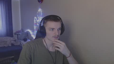 Snapshot of gasturfahe chatting on 02.17.25 gasturfahe online show from 02.17.25