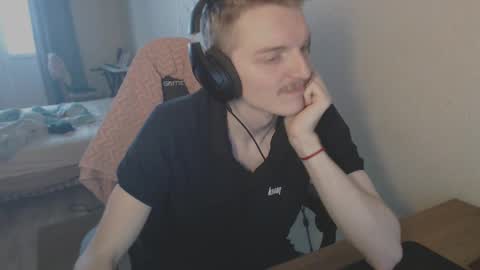 Snapshot of gasturfahe chatting on 03.04.25 gasturfahe online show from 03.04.25