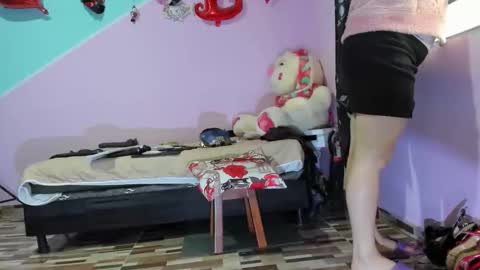 Snapshot of gaticahot001 chatting on 10.23.25 Diana online show from 10.23.25