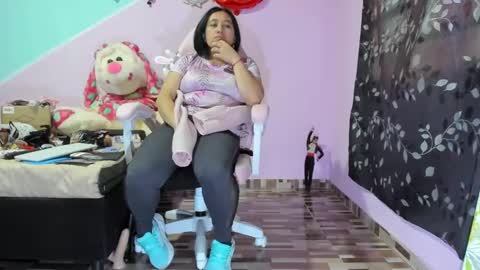 Snapshot of gaticahot001 chatting on 11.07.25 Diana online show from 11.07.25