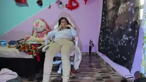 Snapshot of gaticahot001 chatting on 11.13.25 Diana online show from 11.13.25