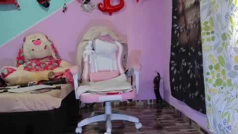 Snapshot of gaticahot001 chatting on 11.21.25 Diana online show from 11.21.25