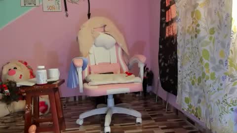 Snapshot of gaticahot001 chatting on 12.16.25 Diana online show from 12.16.25