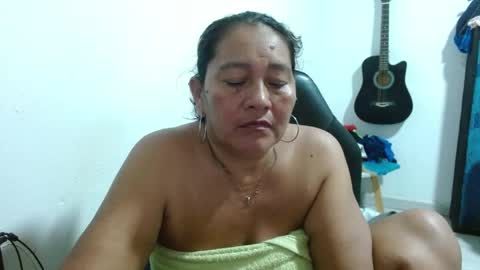 Snapshot of gatika_sexy chatting on 05.29.26 katia online show from 05.29.26