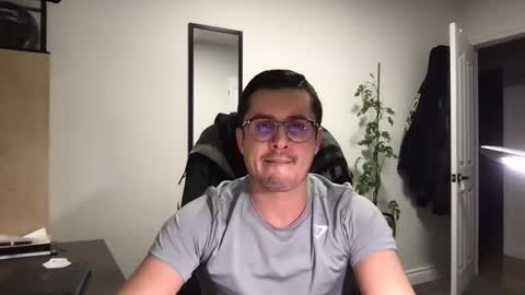 Snapshot of gatmandeep chatting on 02.04.25 Aladdin online show from 02.04.25