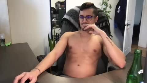 Snapshot of gatmandeep chatting on 03.10.25 Aladdin online show from 03.10.25