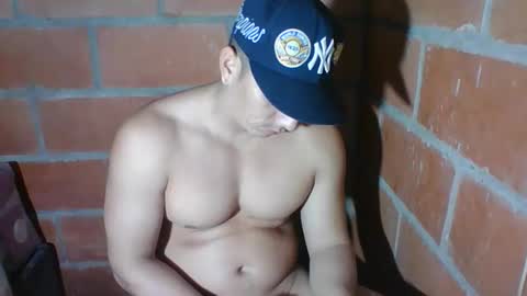 Snapshot of gattitosexy_95 chatting on 11.26.25 gattitosexy_95 online show from 11.26.25