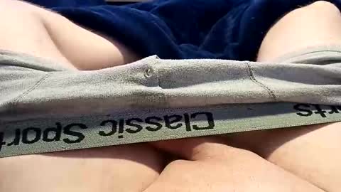 Snapshot of gazzzaa chatting on 12.19.25 gaz online show from 12.19.25