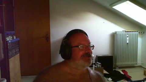 Snapshot of gbstoni chatting on 07.22.26 gbstoni online show from 07.22.26