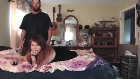 Geeznutsizonyrchyn online show from 10.18.25