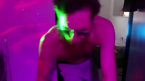 geezwiz online show from 04.25.26