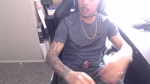 Snapshot of gefeeer chatting on 09.18.25 gefeeer online show from 09.18.25