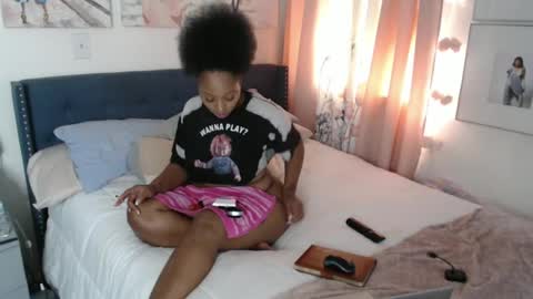 The Empress online show from 10.12.25