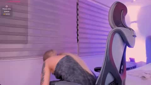 Snapshot of gemarodriguez_ chatting on 11.17.25 Gemma online show from 11.17.25