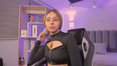 Snapshot of gemarodriguez_ chatting on 12.15.25 Gemma online show from 12.15.25