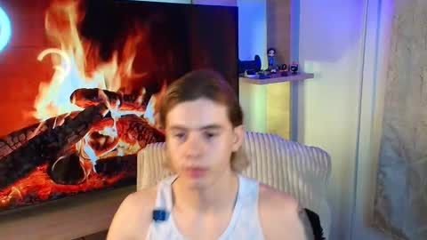 Snapshot of gemdominus chatting on 10.04.25 Gem Dominus online show from 10.04.25