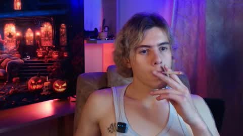 Snapshot of gemdominus chatting on 10.12.25 Gem Dominus online show from 10.12.25