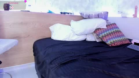 geminis muentes online show from 02.14.25