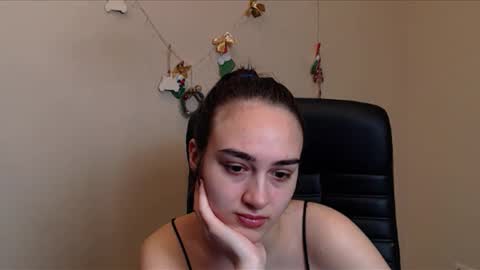 Snapshot of gemma_arterton chatting on 01.10.26 Gemma online show from 01.10.26