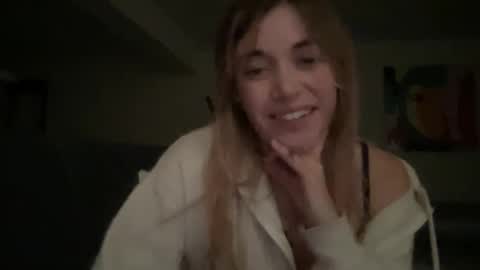 Snapshot of gemmyrosee chatting on 01.19.25 gemmyrosee online show from 01.19.25