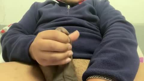 Snapshot of genesemens77 chatting on 12.17.25 genesemens77 online show from 12.17.25