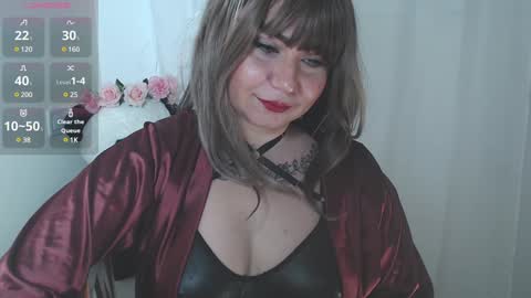 Snapshot of genesisgems11_ chatting on 01.09.25 Genesis online show from 01.09.25