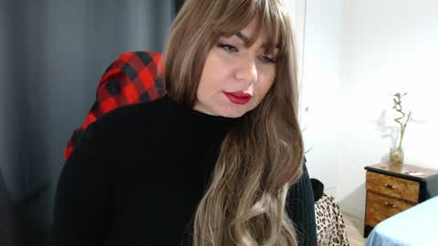 Snapshot of genesisgems11_ chatting on 02.04.25 Genesis online show from 02.04.25