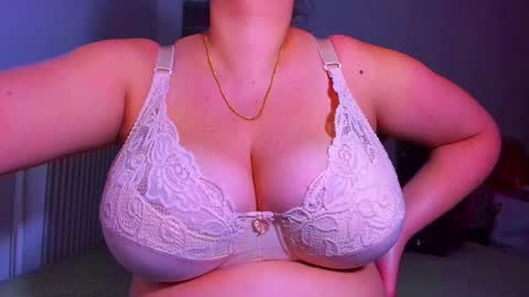 genifersweet online show from 12.24.24