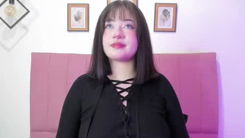 Snapshot of gennesis_love chatting on 11.21.25 Sofia online show from 11.21.25