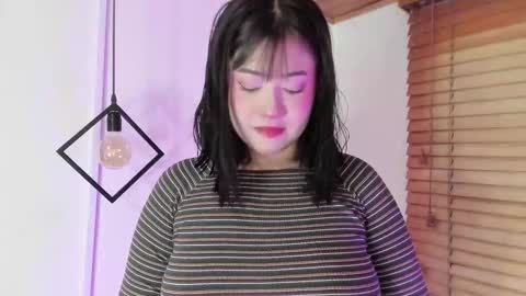 Snapshot of gennesis_love chatting on 11.24.25 Sofia online show from 11.24.25