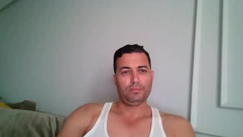 Snapshot of genteldevil chatting on 09.29.25 genteldevil online show from 09.29.25