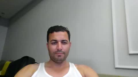 Snapshot of genteldevil chatting on 10.12.25 genteldevil online show from 10.12.25