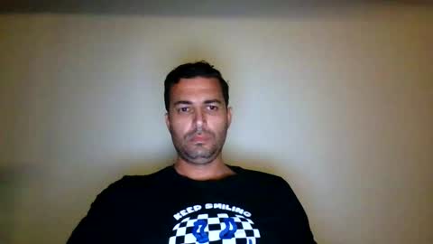 Snapshot of genteldevil chatting on 10.18.25 genteldevil online show from 10.18.25