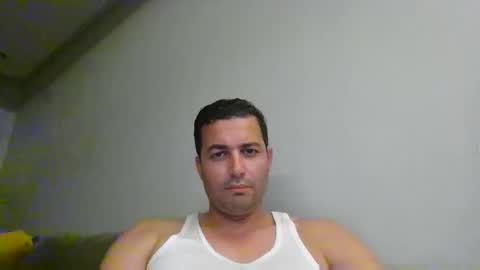 Snapshot of genteldevil chatting on 10.20.25 genteldevil online show from 10.20.25