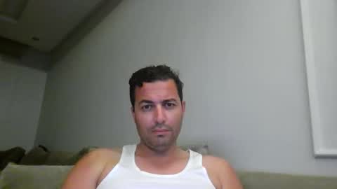 Snapshot of genteldevil chatting on 10.22.25 genteldevil online show from 10.22.25