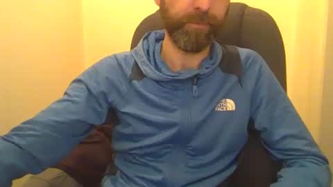 Snapshot of geon2xx chatting on 12.24.24 Geon online show from 12.24.24