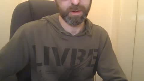 Snapshot of geon2xx chatting on 01.15.25 Geon online show from 01.15.25