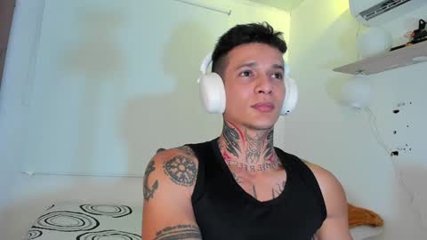 Snapshot of george_prince2 chatting on 12.31.24 independent model online show from 12.31.24