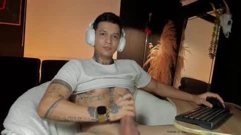 Snapshot of george_prince2 chatting on 09.30.25 independent model online show from 09.30.25