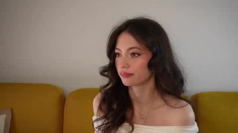 Snapshot of georgiamorandi chatting on 12.05.25 georgiamorandi online show from 12.05.25