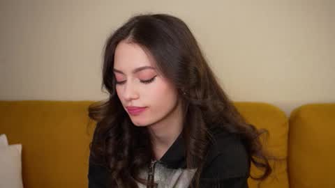 Snapshot of georgiamorandi chatting on 12.15.25 georgiamorandi online show from 12.15.25