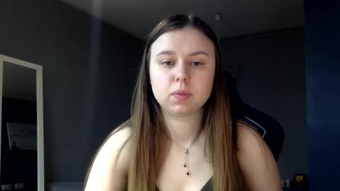 Snapshot of georginagina chatting on 12.16.25 georginagina online show from 12.16.25