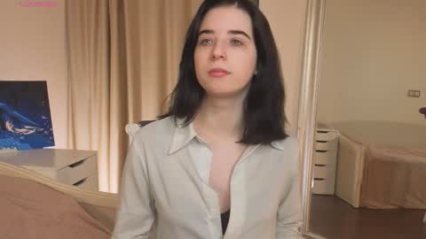 Snapshot of georginatrue chatting on 10.26.25 My name is Kelly online show from 10.26.25