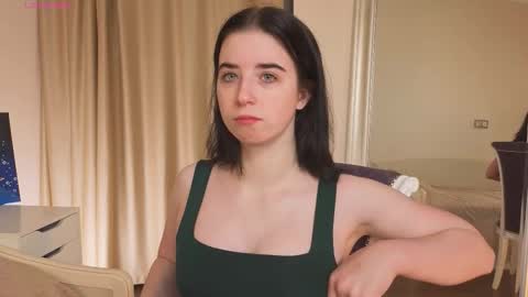 Snapshot of georginatrue chatting on 11.05.25 My name is Kelly online show from 11.05.25