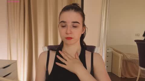 Snapshot of georginatrue chatting on 11.09.25 My name is Kelly online show from 11.09.25