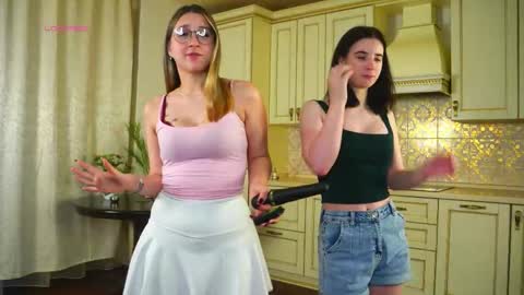 Snapshot of georginatrue chatting on 11.10.25 My name is Kelly online show from 11.10.25