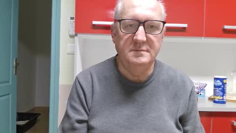 gerardlp131313 online show from 10.29.25