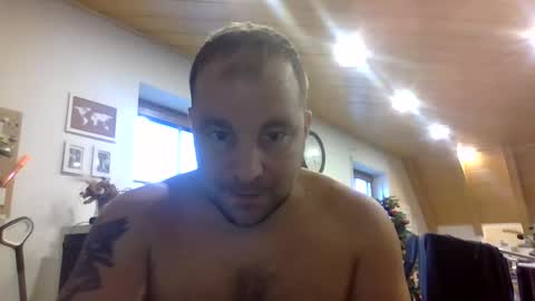 Snapshot of germandick2905 chatting on 12.05.25 germandick2905 online show from 12.05.25