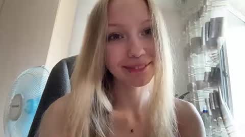 Snapshot of gertrudeuran chatting on 07.24.26 Sophie online show from 07.24.26