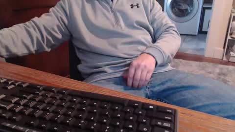Snapshot of gethoggy chatting on 12.19.25 gethoggy online show from 12.19.25